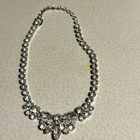 Beautiful Eisenberg ice silver tone rhinestone necklace adjustable clasp (611) - Picture 3 of 7